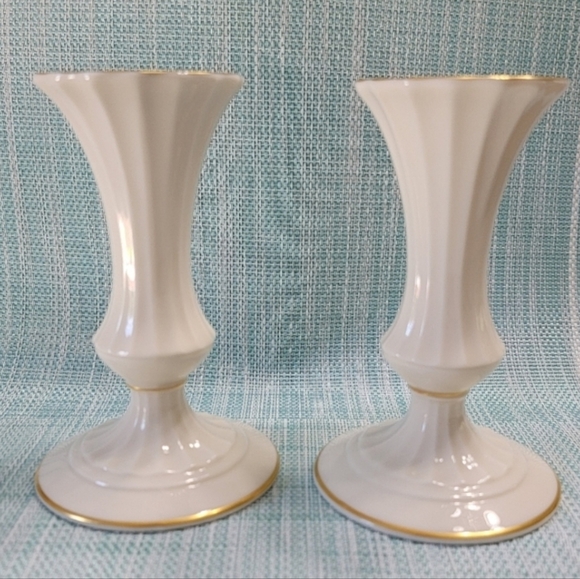 Lenox classic flutted candlestick holder pair ivory with gold trim Pre-owend - Picture 1 of 8